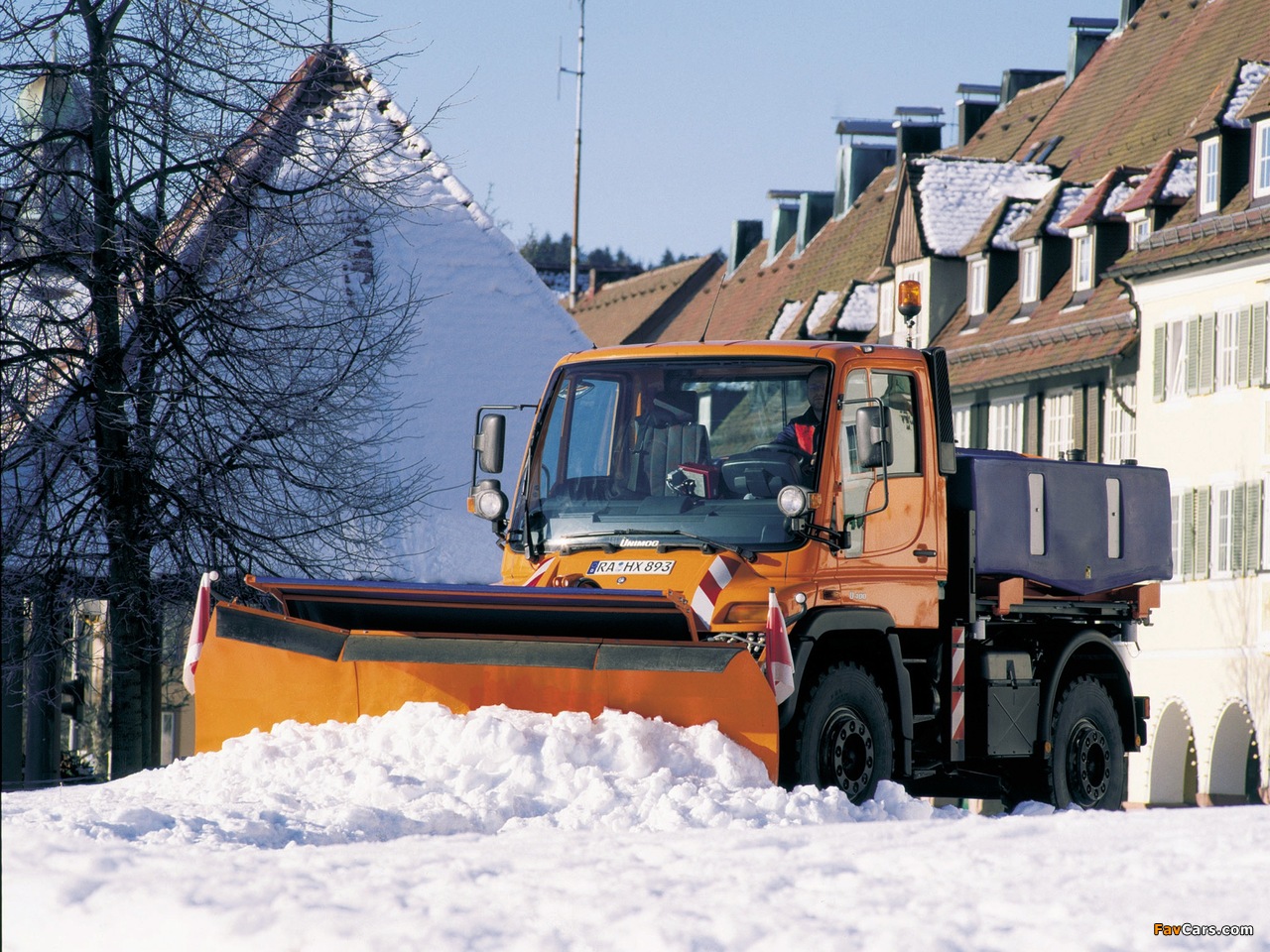 Mercedes-Benz Unimog U400 Road Service 2000–13 wallpapers (1280 x 960)