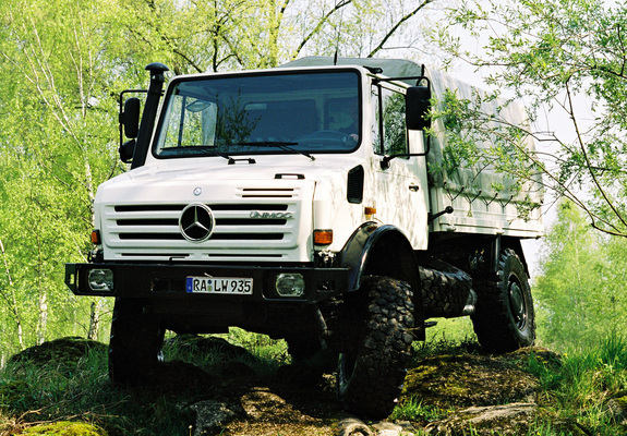 Mercedes-Benz Unimog U5000 2000–13 wallpapers