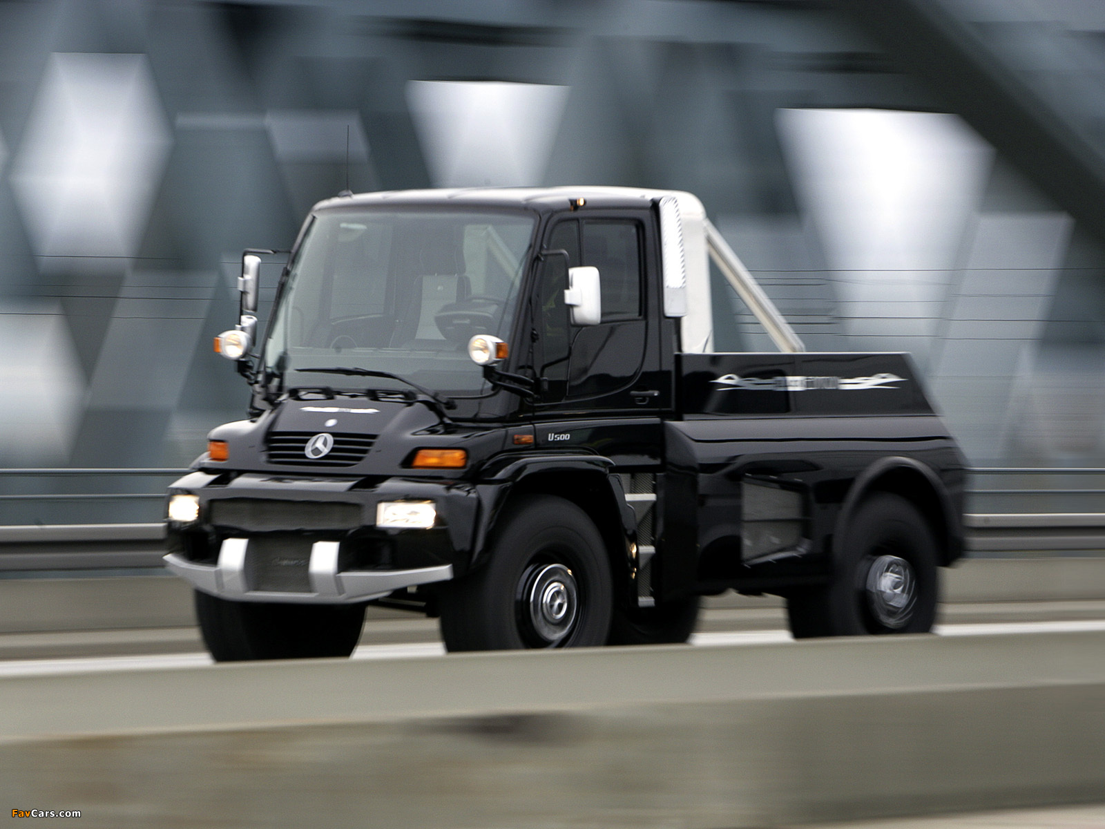 Brabus Mercedes-Benz Unimog U500 Black Edition 2006–13 photos (1600 x 1200)