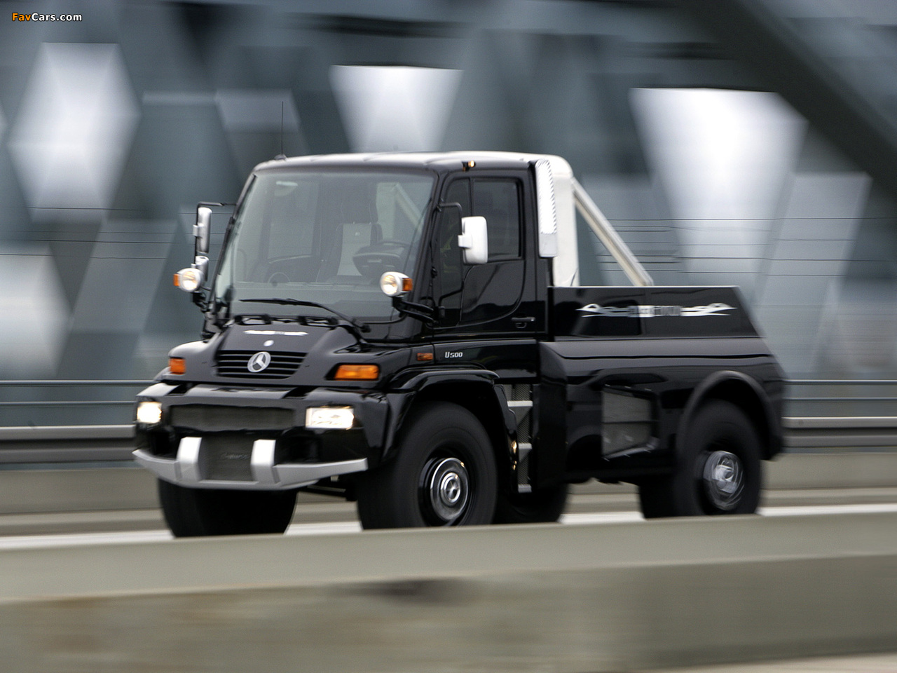 Brabus Mercedes-Benz Unimog U500 Black Edition 2006–13 photos (1280 x 960)