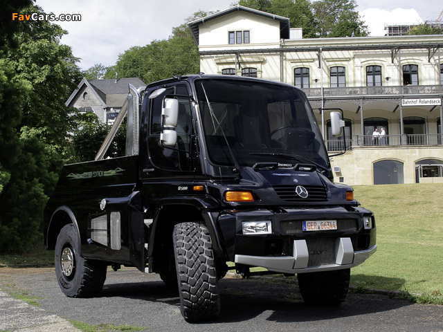 Brabus Mercedes-Benz Unimog U500 Black Edition 2006–13 photos (640 x 480)