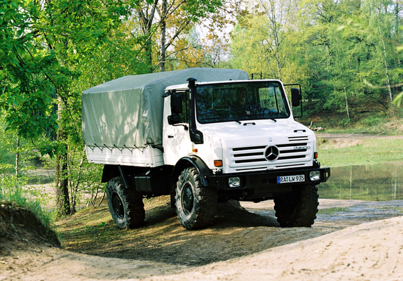 Photos of Mercedes-Benz Unimog U5000 2000–13