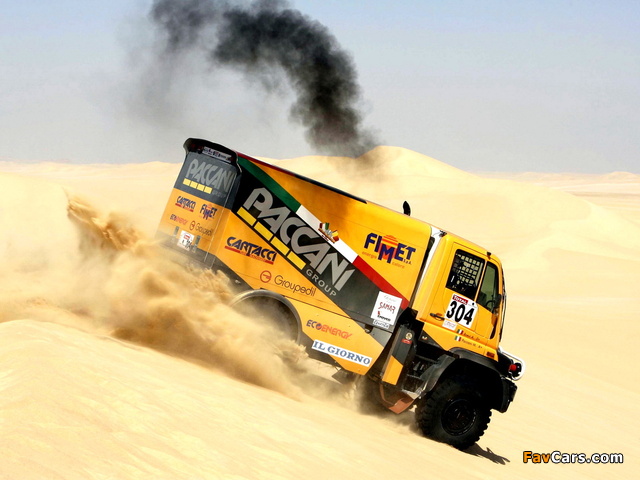 Photos of Mercedes-Benz Unimog U400 Rally Truck 2000–13 (640 x 480)