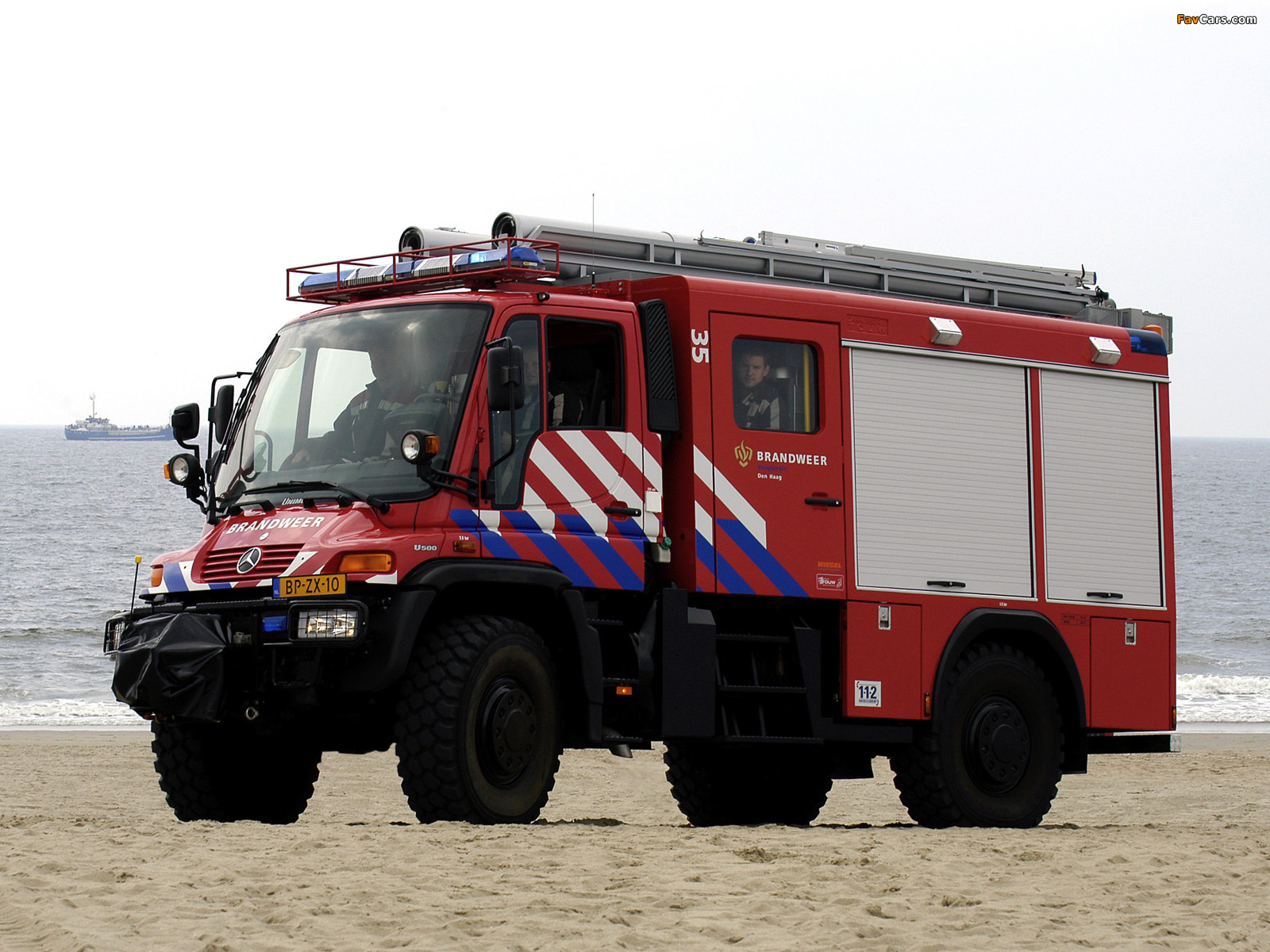 Photos of Mercedes-Benz Unimog U500 Feuerwehr 2000–13 (1600 x 1200)