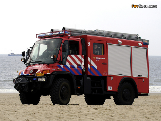 Photos of Mercedes-Benz Unimog U500 Feuerwehr 2000–13 (640 x 480)