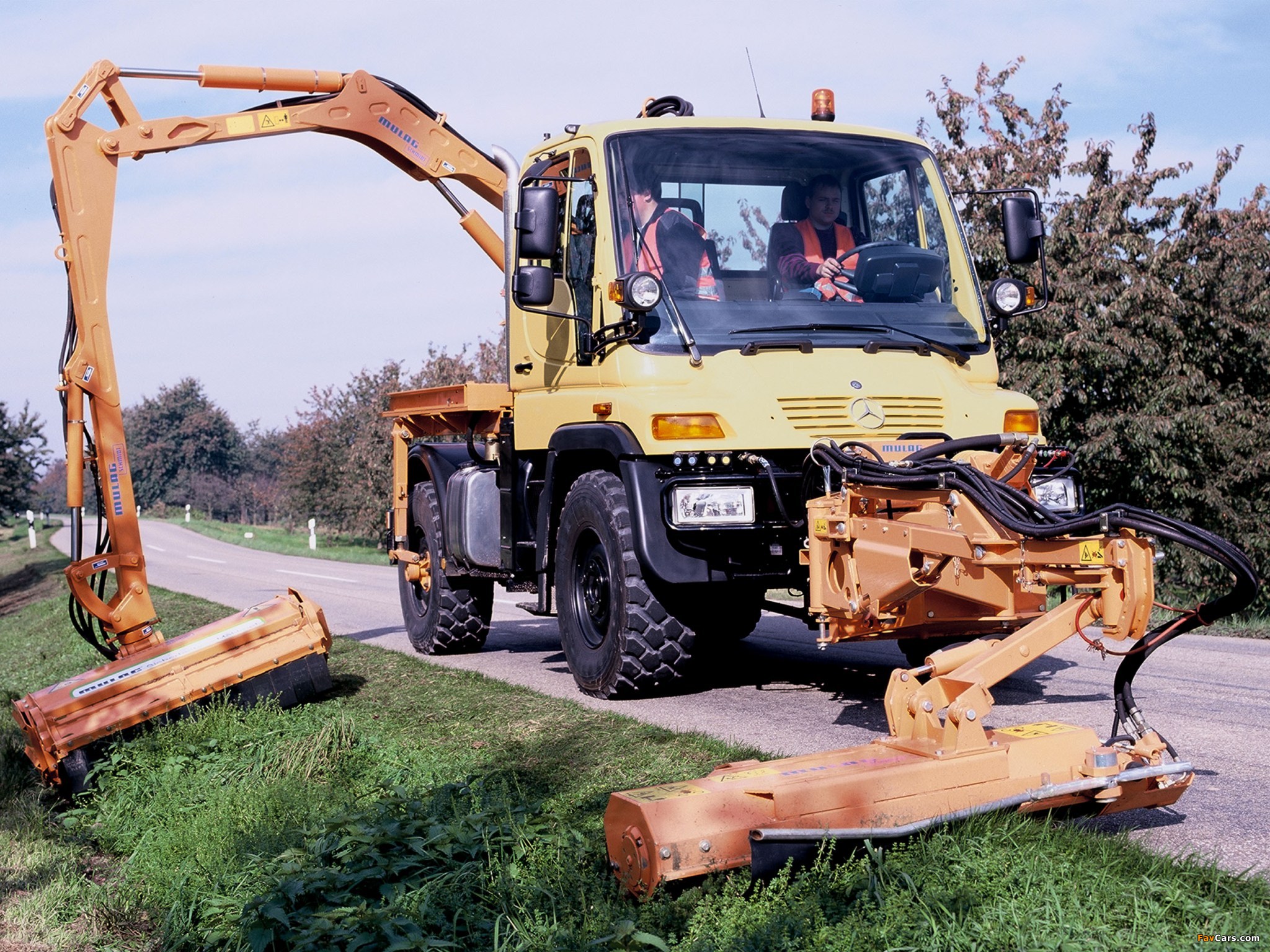 Mercedes-Benz Unimog U300 2000–13 wallpapers (2048 x 1536)