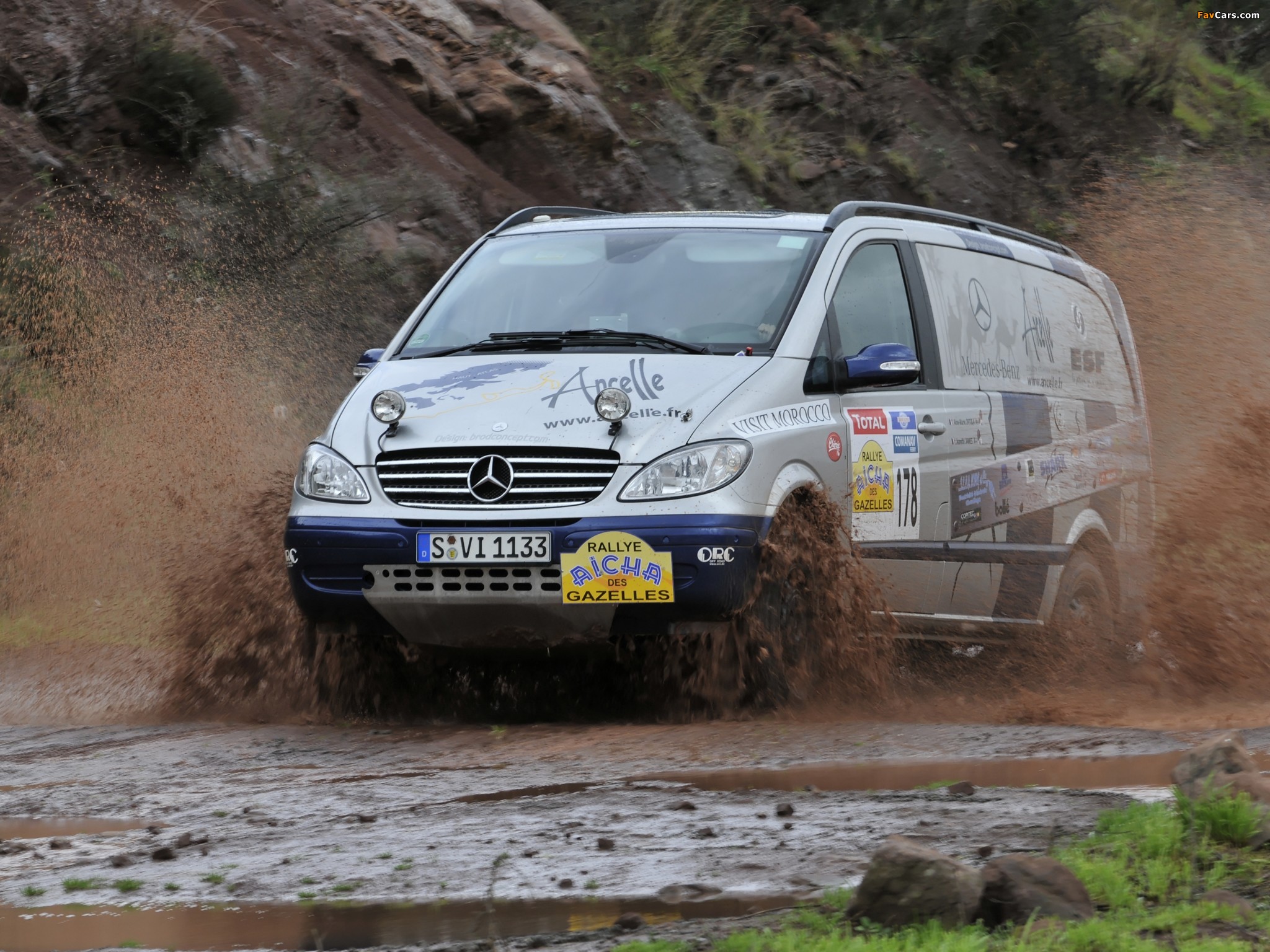 Images of Mercedes-Benz Viano 4MATIC Rally Car (W639) 2003–10 (2048 x 1536)