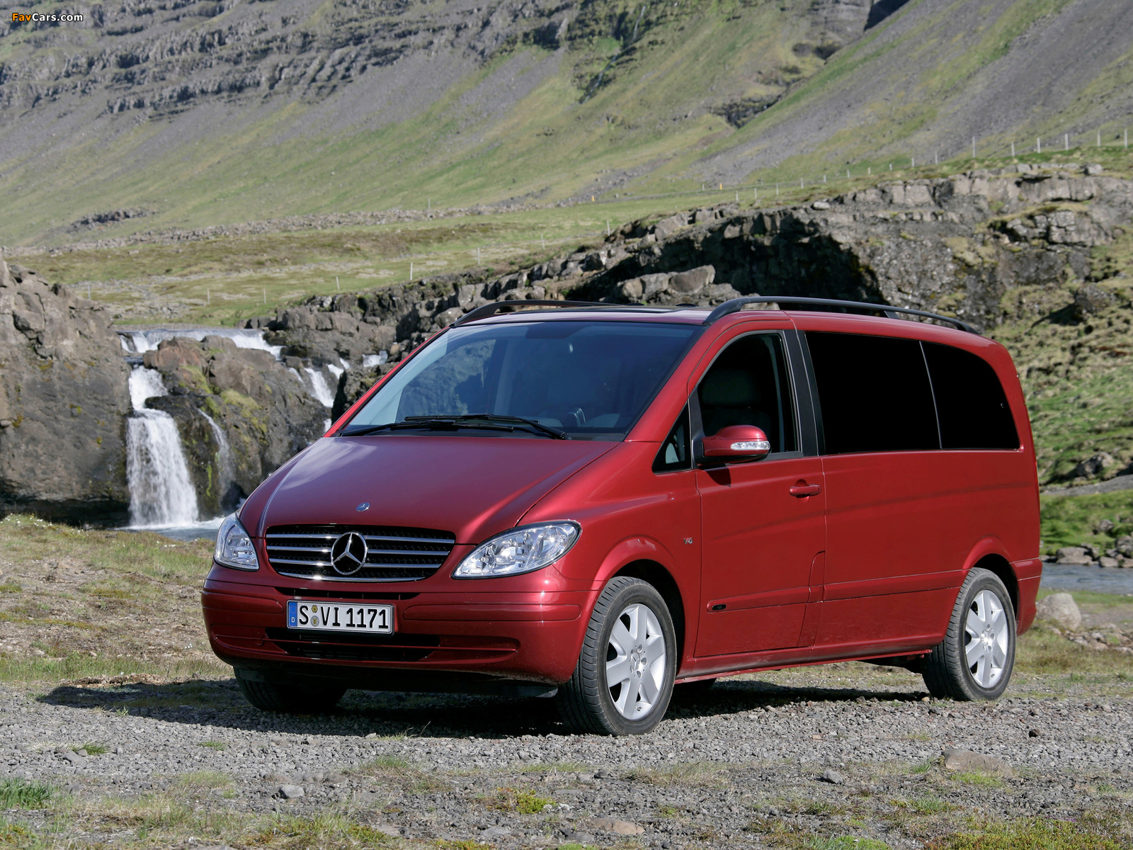 Images of Mercedes-Benz Viano V6 CDI 3.0 (W639) 2003–10 (1600 x 1200)