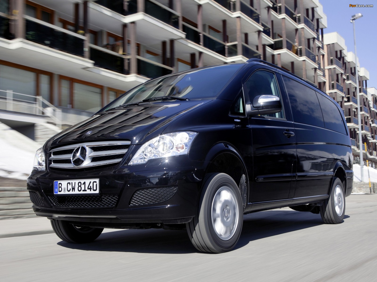 Mercedes-Benz Viano 4MATIC (W639) 2010 photos (1600 x 1200)