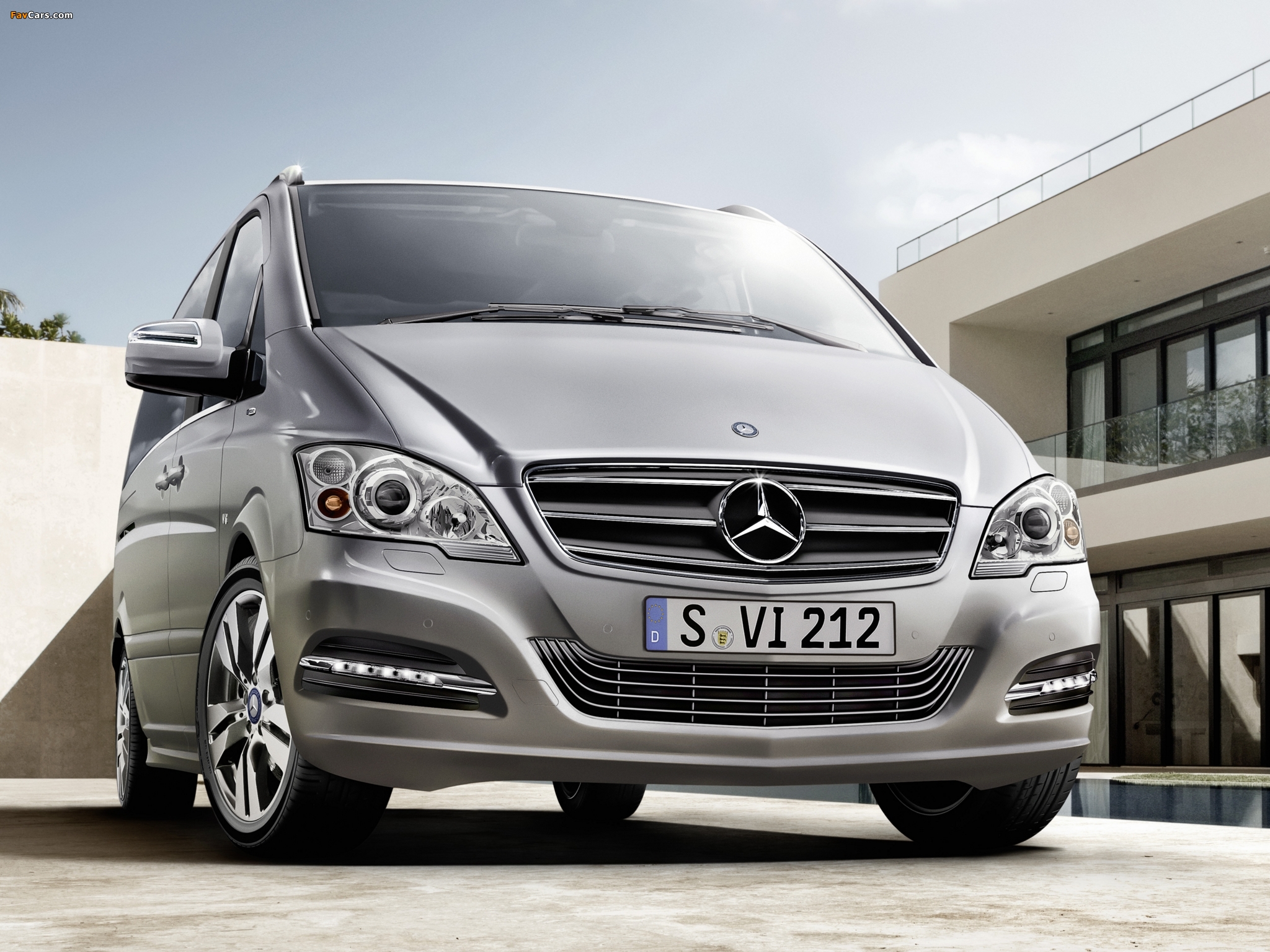 Mercedes-Benz Viano Pearl (W639) 2012 images (2048 x 1536)