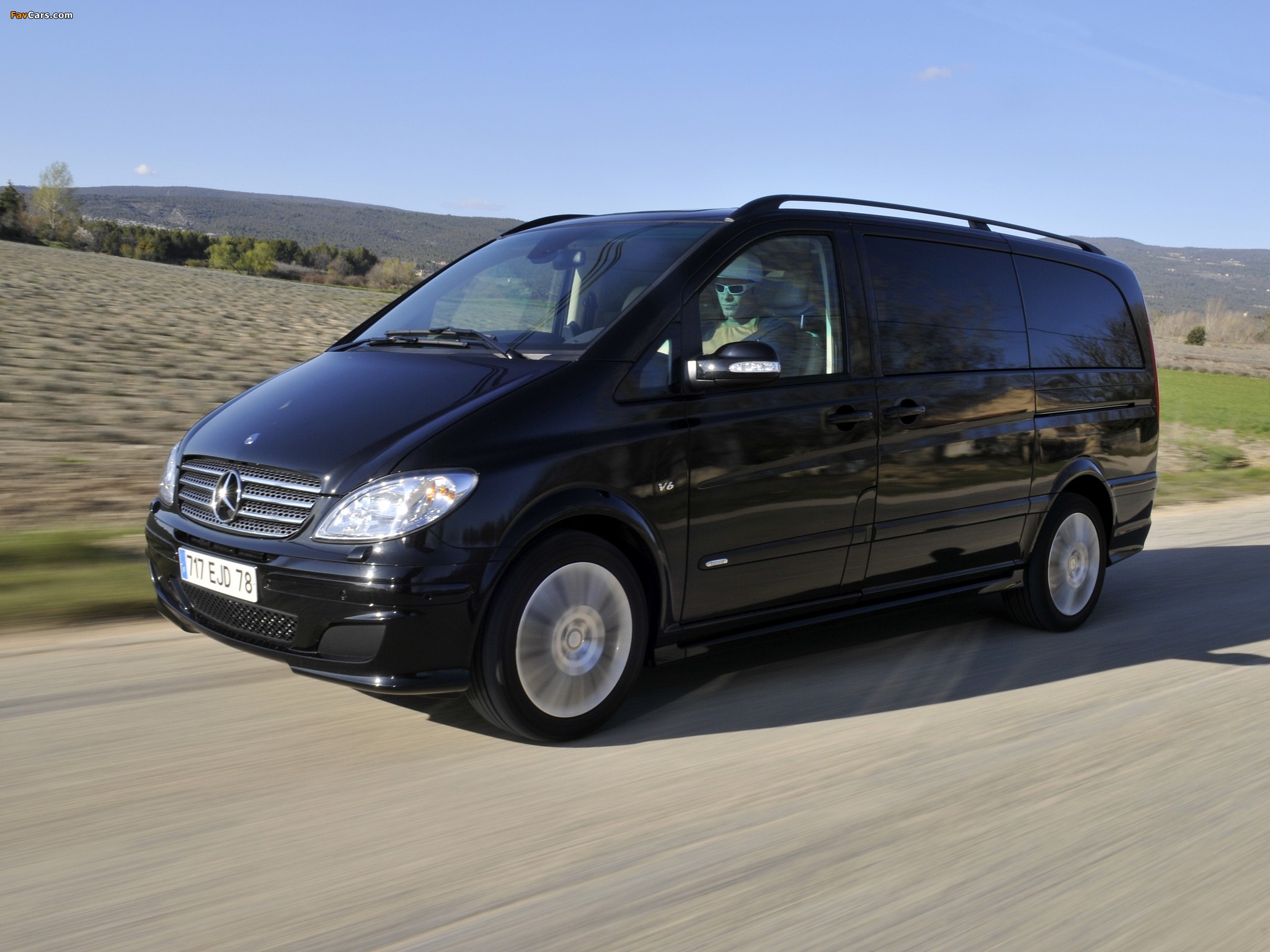 Pictures of Mercedes-Benz Viano X-clusive (W639) 2007–10 (2048 x 1536)