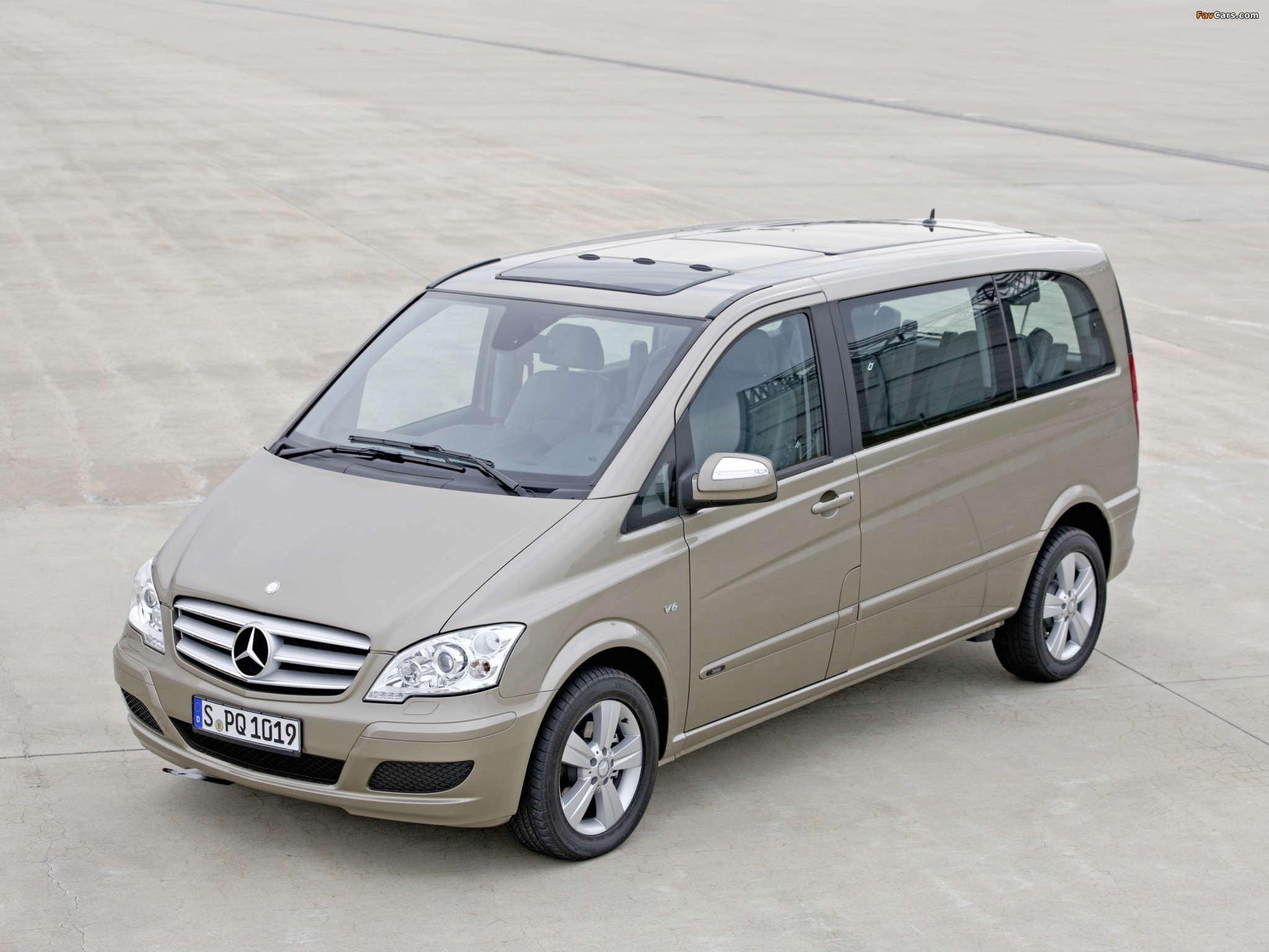 Pictures of Mercedes-Benz Viano (W639) 2010 (2048 x 1536)