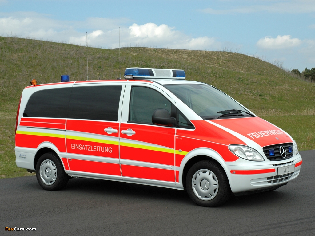 Images of Mercedes-Benz Vito 115 CDI Feuerwehr (W639) 2003–10 (1024 x 768)