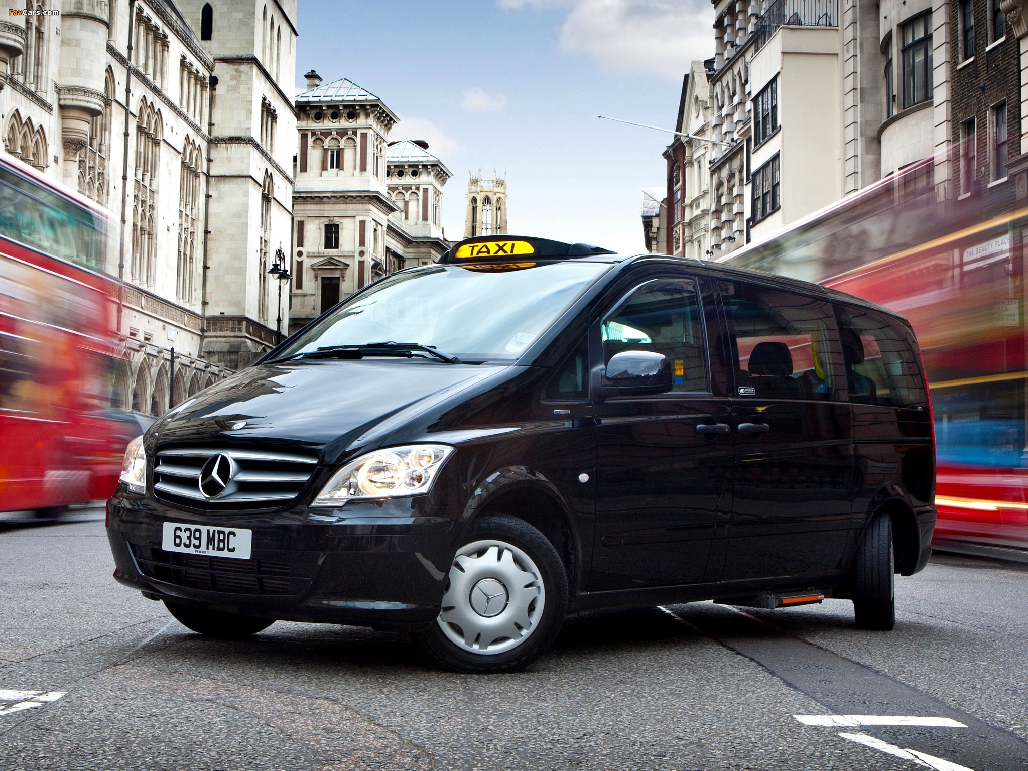 Images of Mercedes-Benz Vito Taxi UK-spec (W639) 2010 (2048 x 1536)