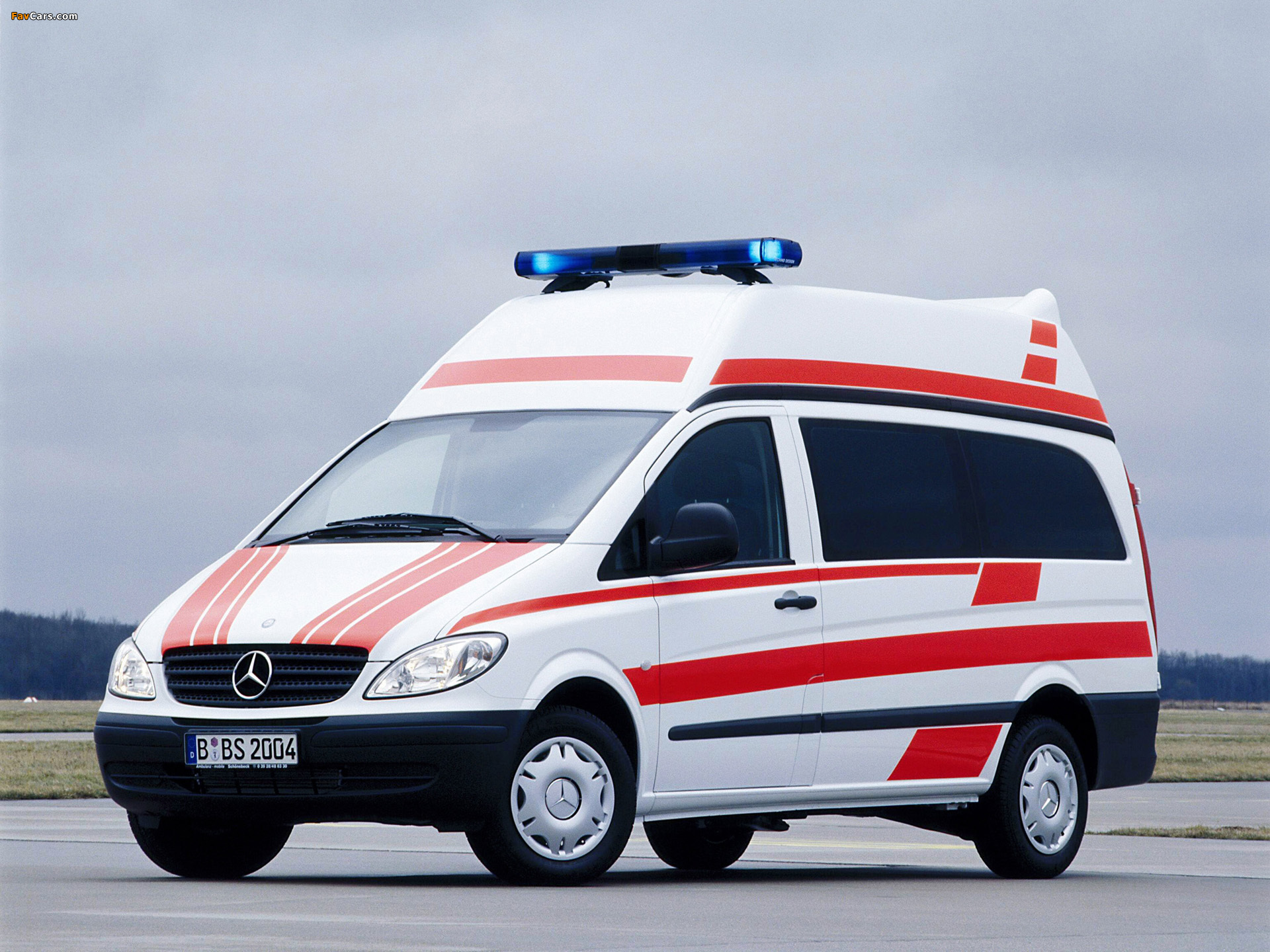 Mercedes-Benz Vito Ambulance (W639) 2003–10 photos (1920 x 1440)