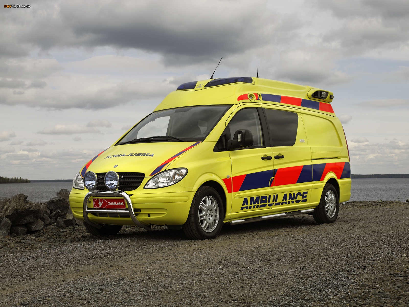 Tamlans Mercedes-Benz Vito Ambulance (W639) 2003–10 pictures (1600 x 1200)