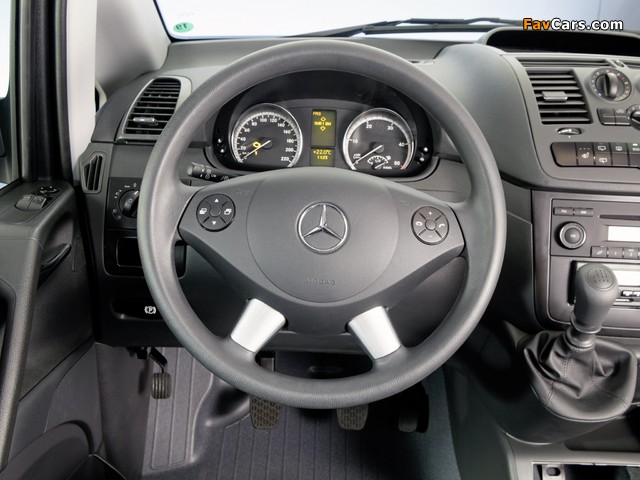 Mercedes-Benz Vito (W639) 2010 pictures (640 x 480)