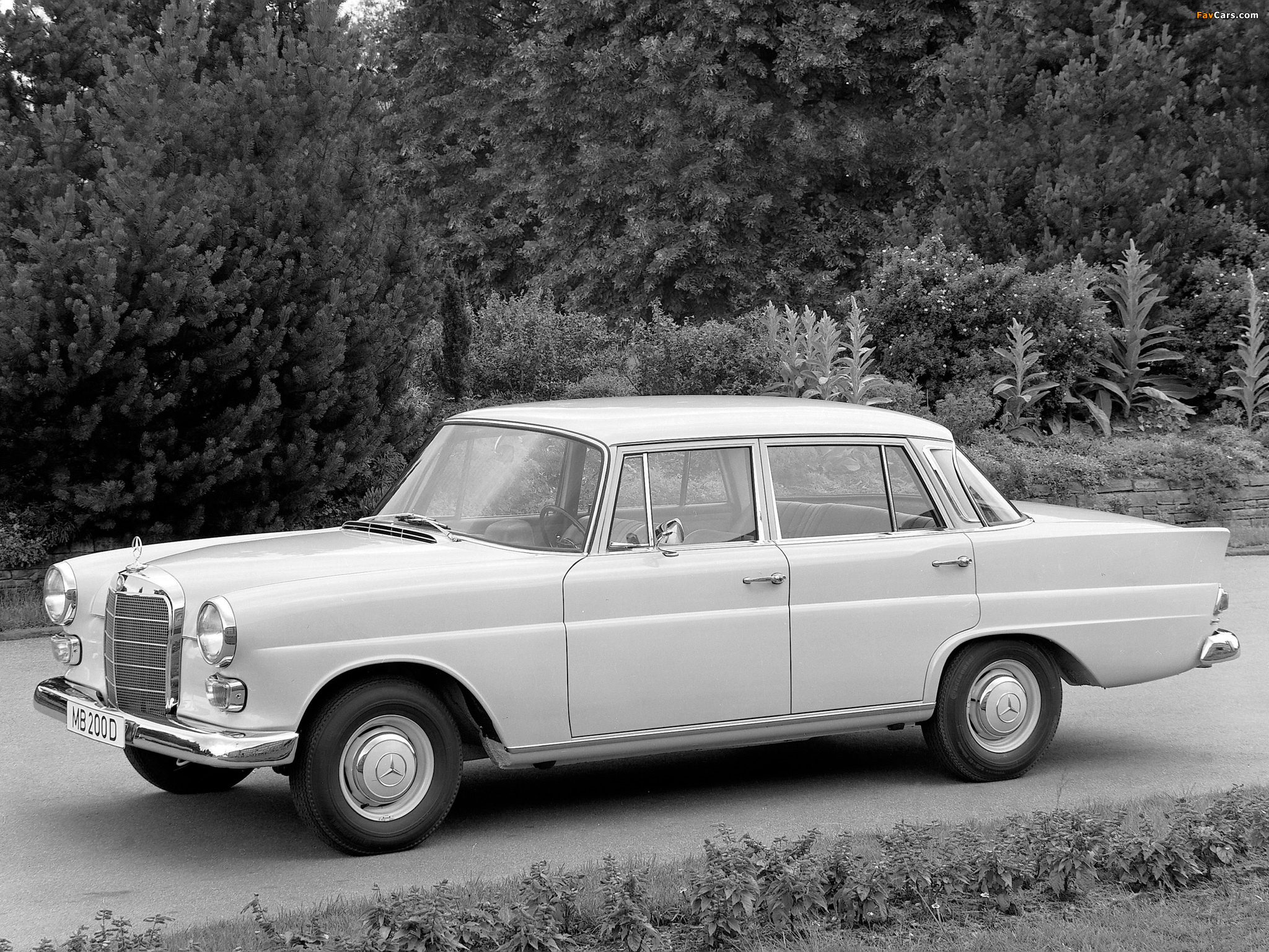 Mercedes-Benz 200 D (W110) 1965–68 pictures (2048 x 1536)