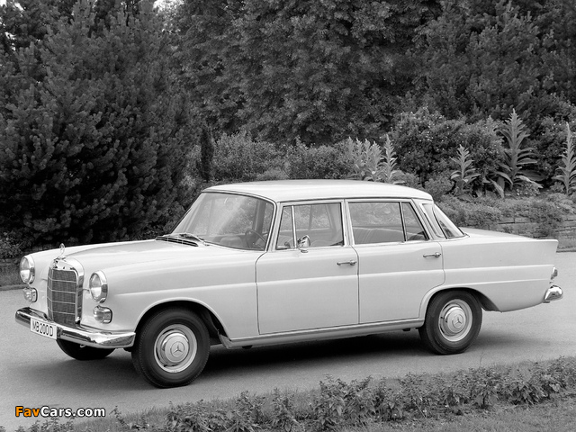 Mercedes-Benz 200 D (W110) 1965–68 pictures (640 x 480)