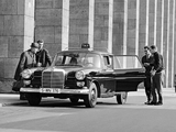 Mercedes-Benz 200 D Taxi (W110) 1965–68 wallpapers