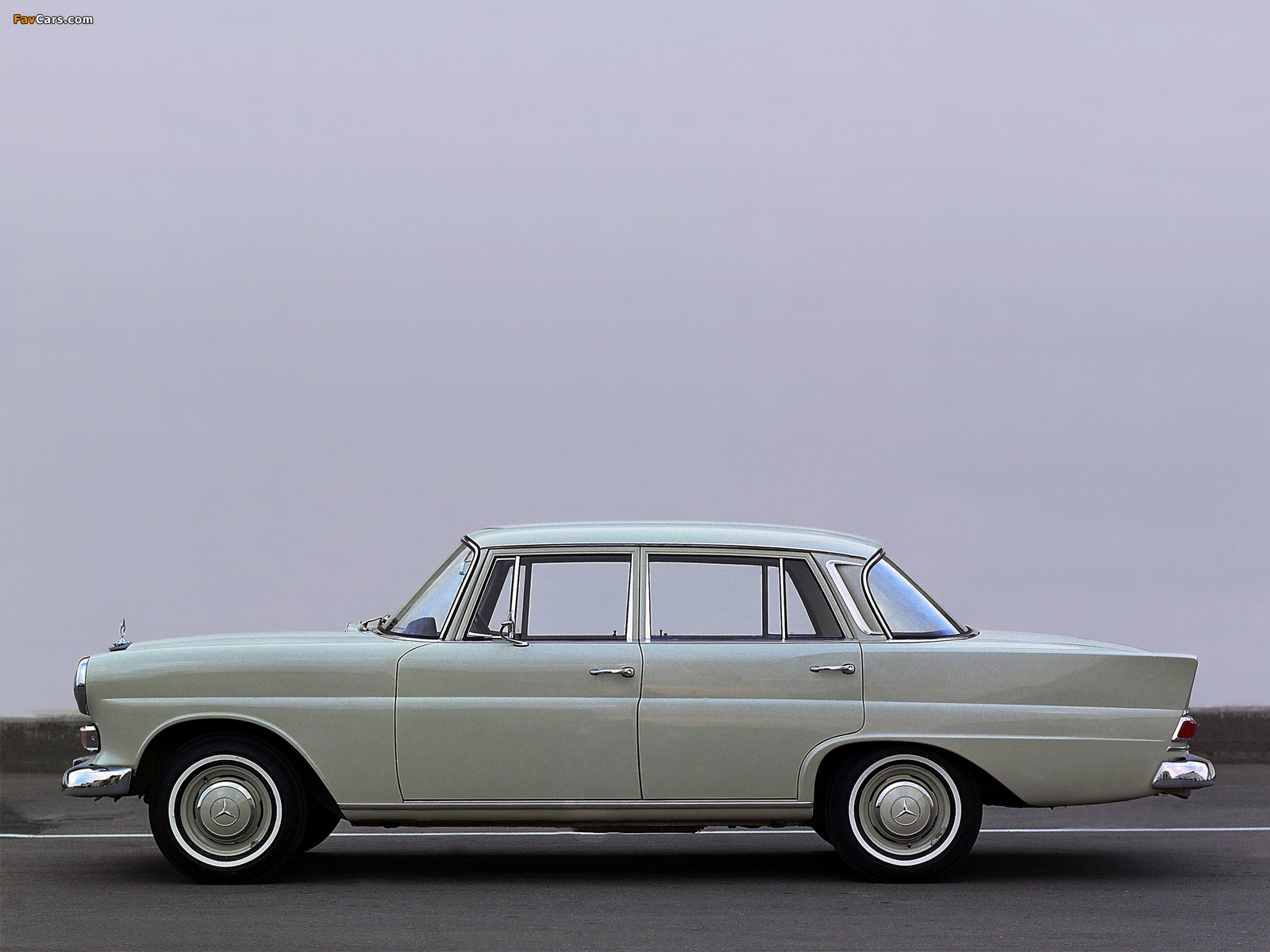 Pictures of Mercedes-Benz 230 (W110) 1965–68 (1600 x 1200)