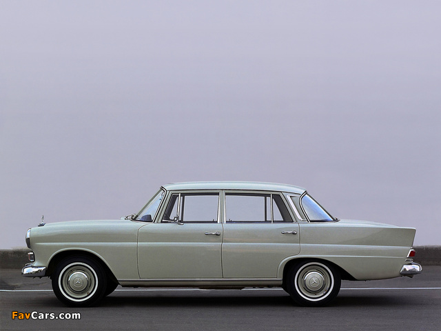 Pictures of Mercedes-Benz 230 (W110) 1965–68 (640 x 480)