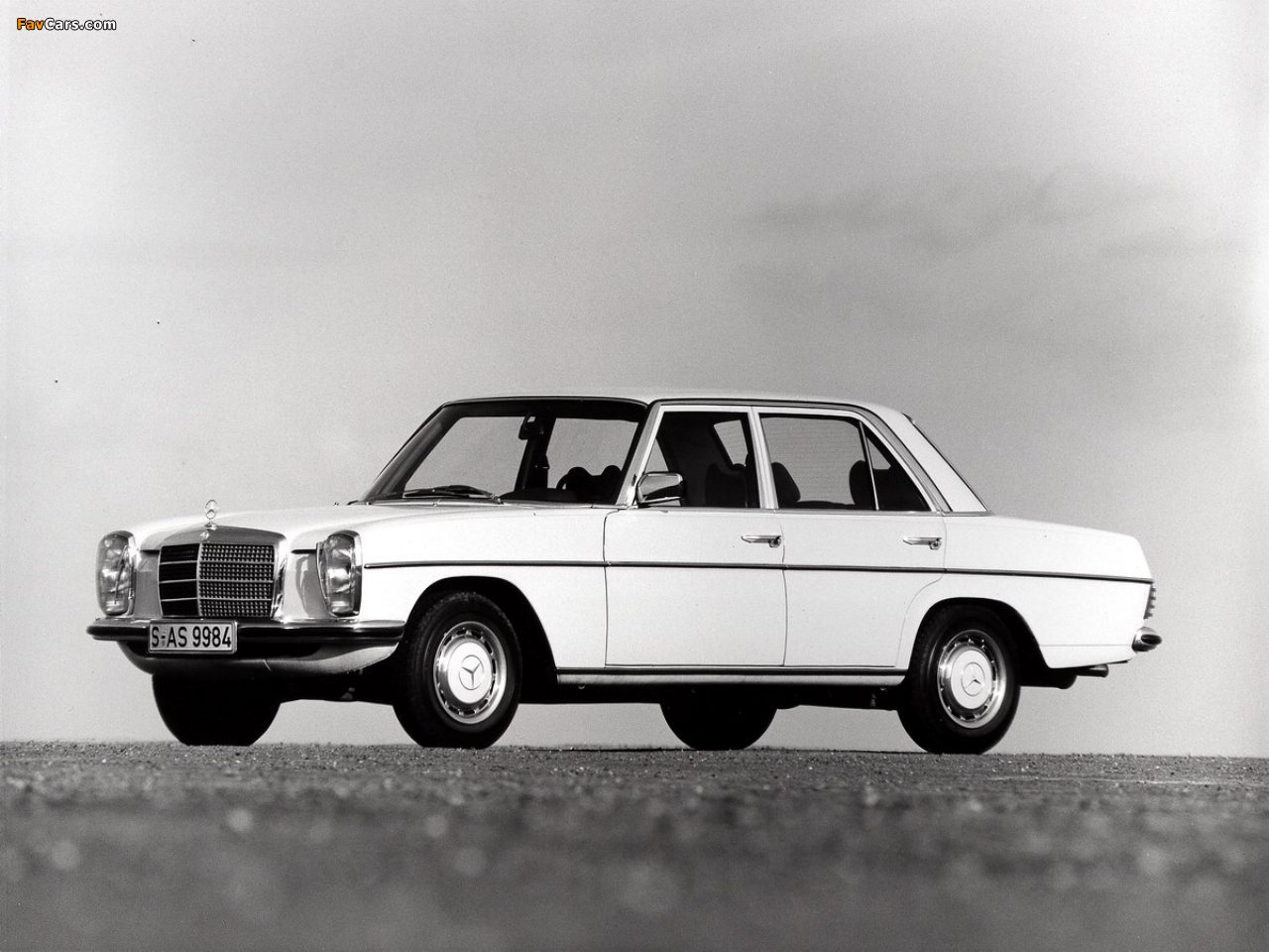 Mercedes-Benz E-Klasse (W114/115) 1967–76 images (1280 x 960)