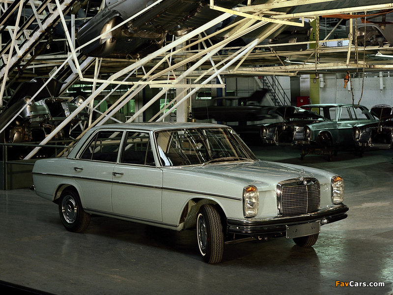 Mercedes-Benz E-Klasse (W114/115) 1967–76 photos (800 x 600)