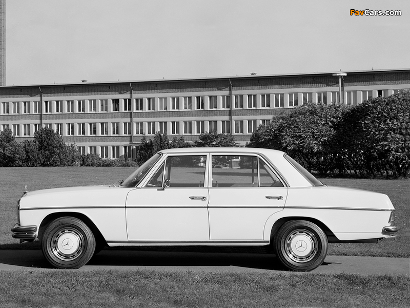 Mercedes-Benz E-Klasse (W114/115) 1967–76 pictures (800 x 600)