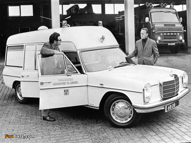 Mercedes-Benz 220 D/8 Ambulance by Visser (VF115) 1968–73 wallpapers (640 x 480)