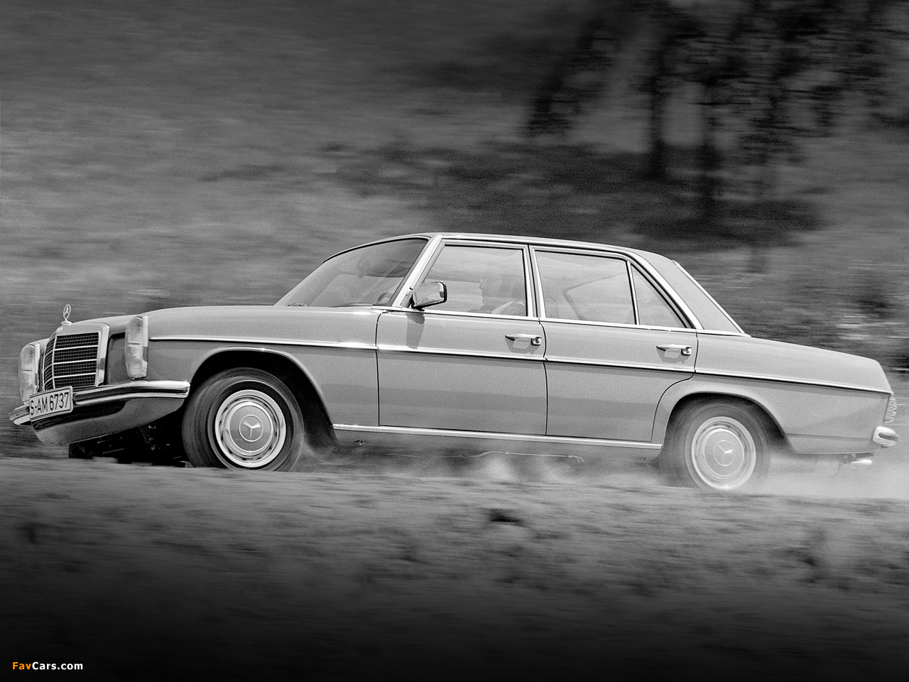 Mercedes-Benz 240 D 3.0 (W115) 1974–76 images (1280 x 960)