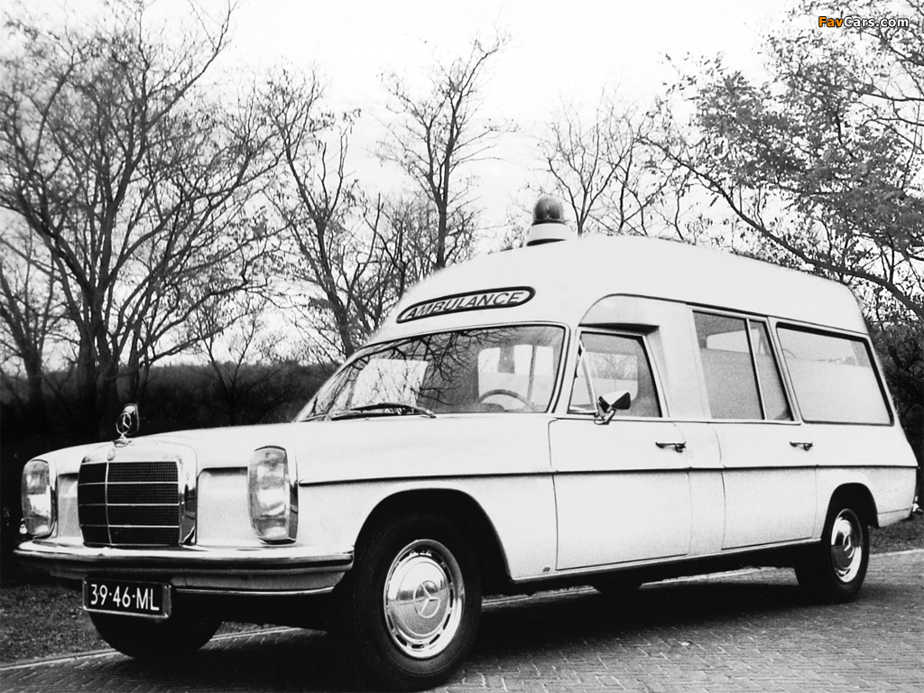 Photos of Binz Mercedes-Benz 220 D/8 Ambulance (VF115) 1968–73 (1024 x 768)