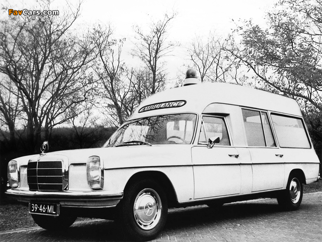 Photos of Binz Mercedes-Benz 220 D/8 Ambulance (VF115) 1968–73 (640 x 480)