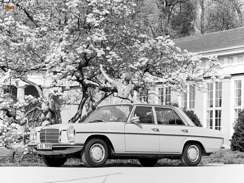 Photos of Mercedes-Benz 230.4 (W115) 1972–76 (800 x 600)