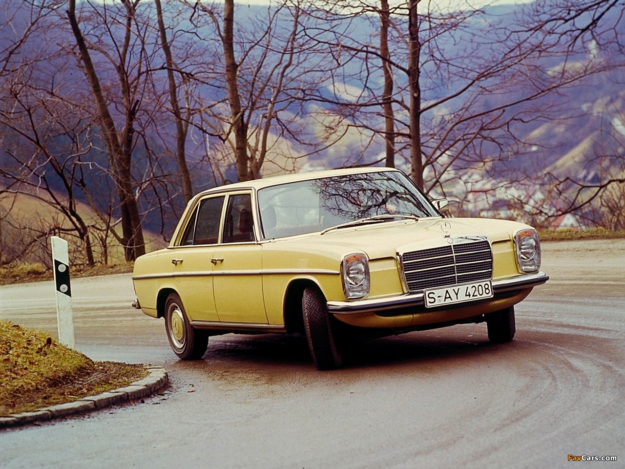 Photos of Mercedes-Benz 240 D 3.0 (W115) 1974–76 (1280 x 960)