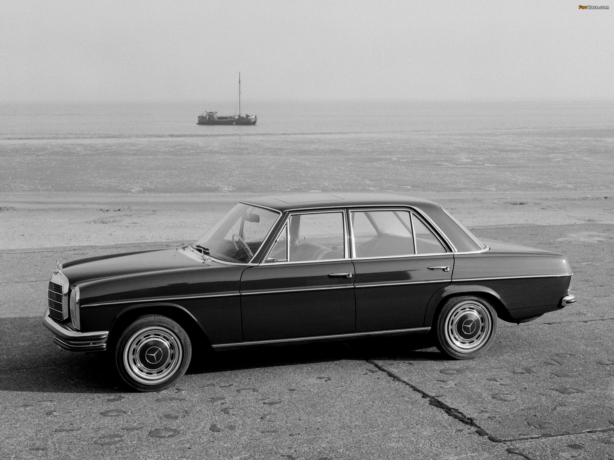 Mercedes-Benz E-Klasse (W114/115) 1967–76 wallpapers (2048 x 1536)