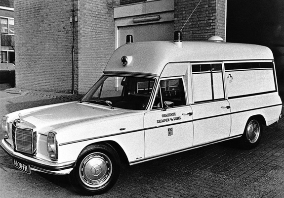 Mercedes-Benz 220 D/8 Ambulance by Visser (VF115) 1968–73 wallpapers
