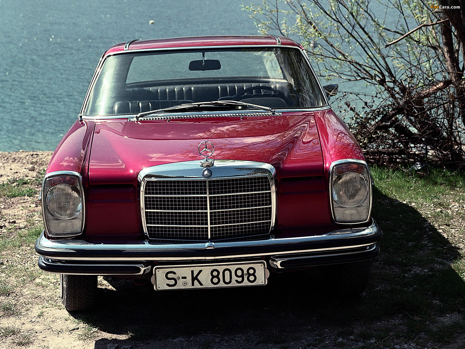 Mercedes-Benz 250 C 2.8 (W114) 1969–73 wallpapers (1600 x 1200)