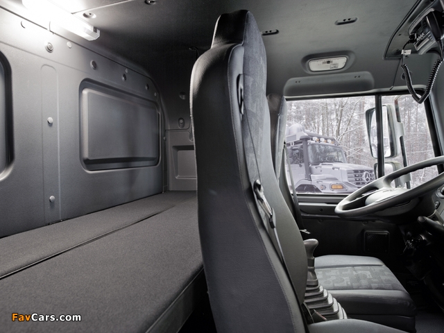 Mercedes-Benz Zetros 2733 A Expedition Vehicle 2011 images (640 x 480)