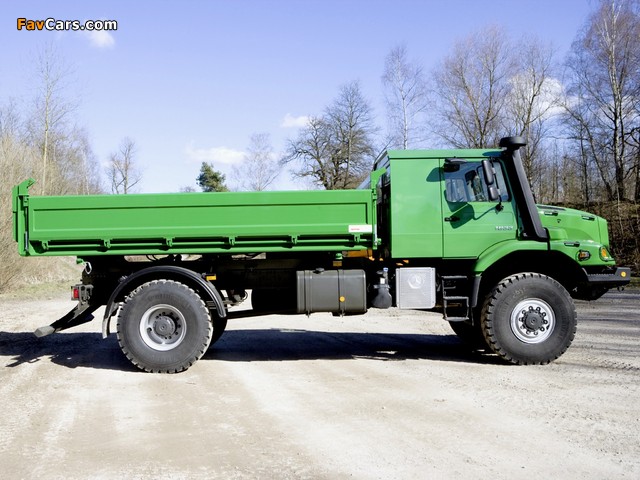 Photos of Mercedes-Benz Zetros 1833 2008 (640 x 480)