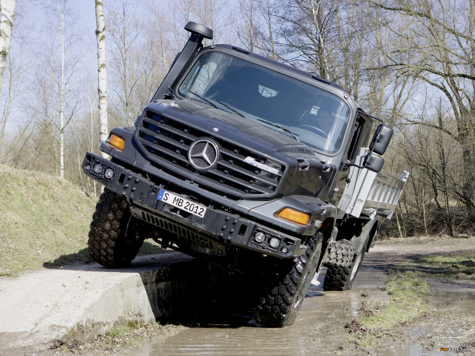 Photos of Mercedes-Benz Zetros 1833 2008 (1600 x 1200)