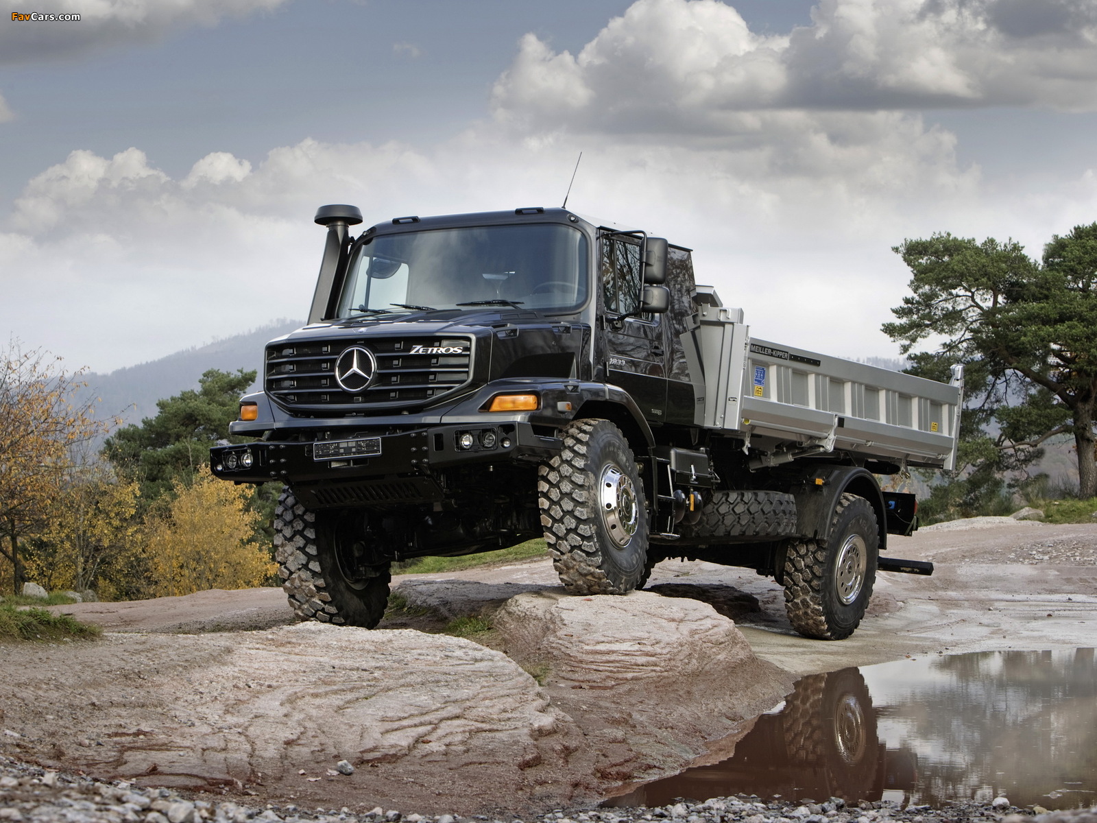 Photos of Mercedes-Benz Zetros 1833 2008 (1600 x 1200)