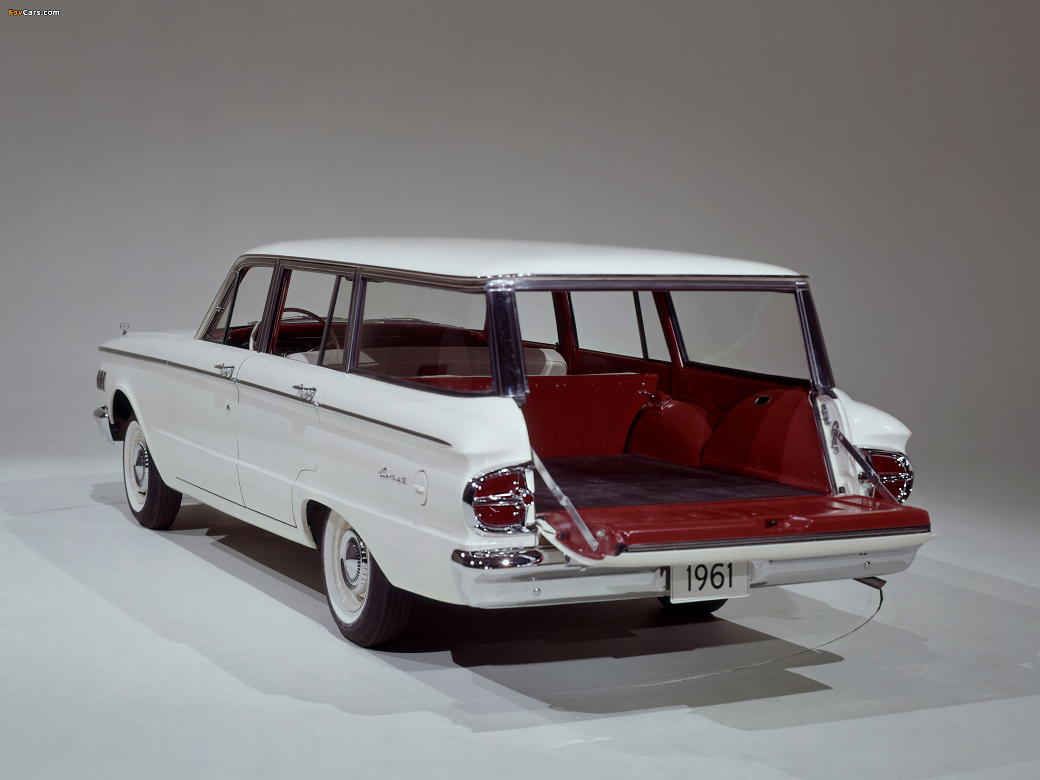 Photos of Mercury Comet 4-door Station Wagon (71A) 1961 (2048 x 1536)