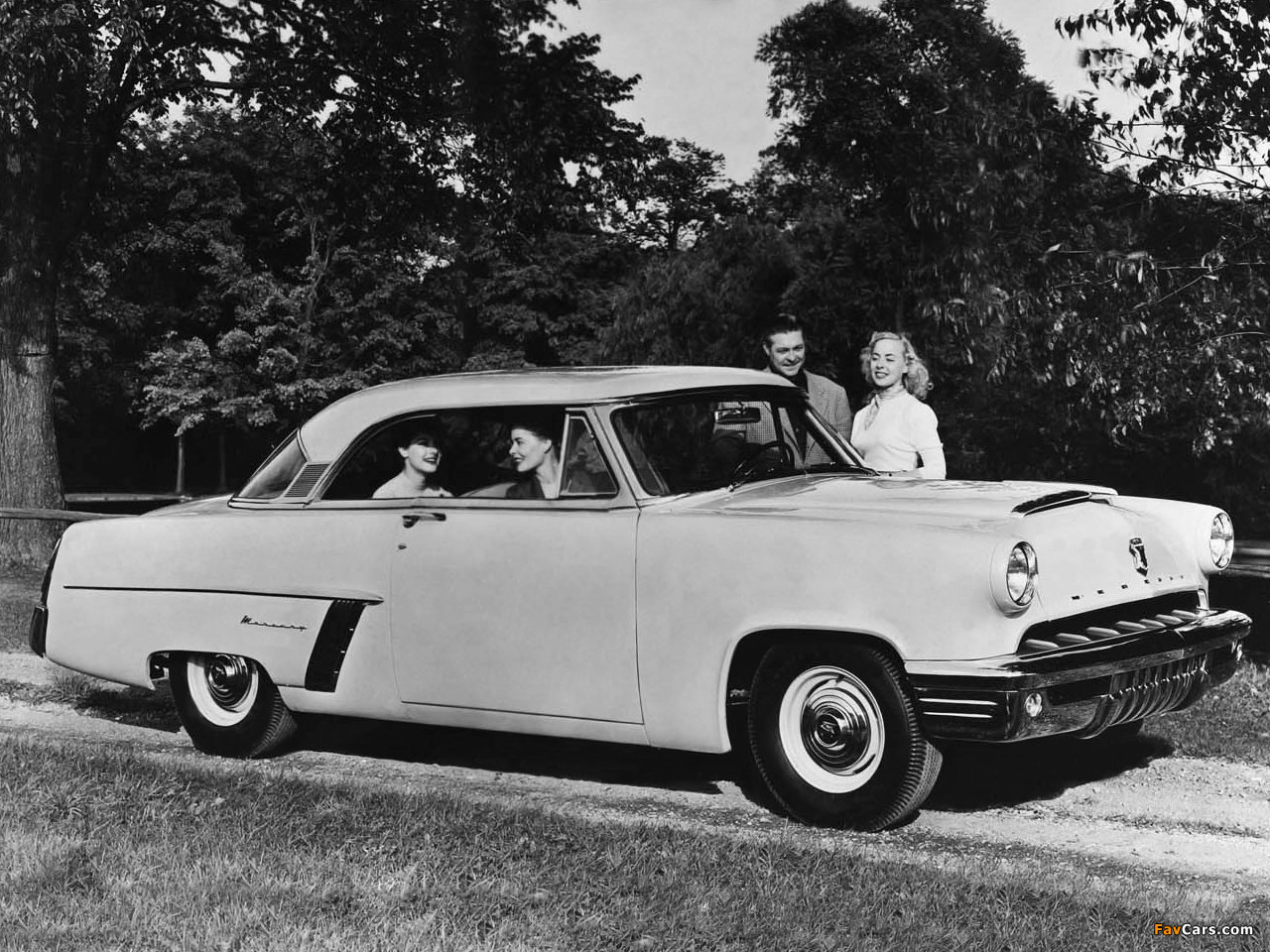 Mercury Custom Sport Coupe (60E) 1952 images (1280 x 960)