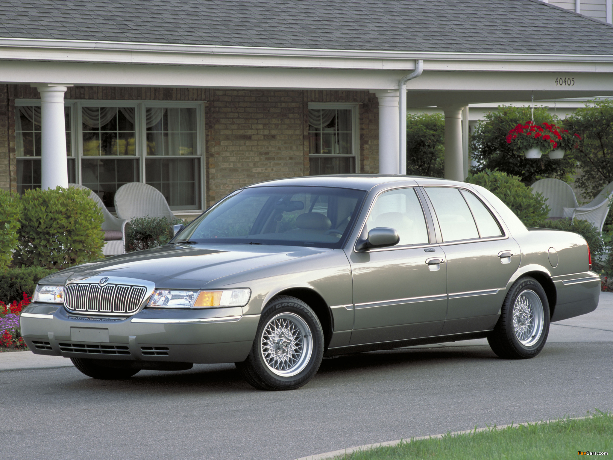 Mercury Grand Marquis 1998–2003 wallpapers (2048 x 1536)