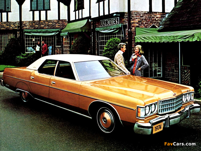 Images of Mercury Meteor Montcalm 4-door Hardtop 1974 (640 x 480)