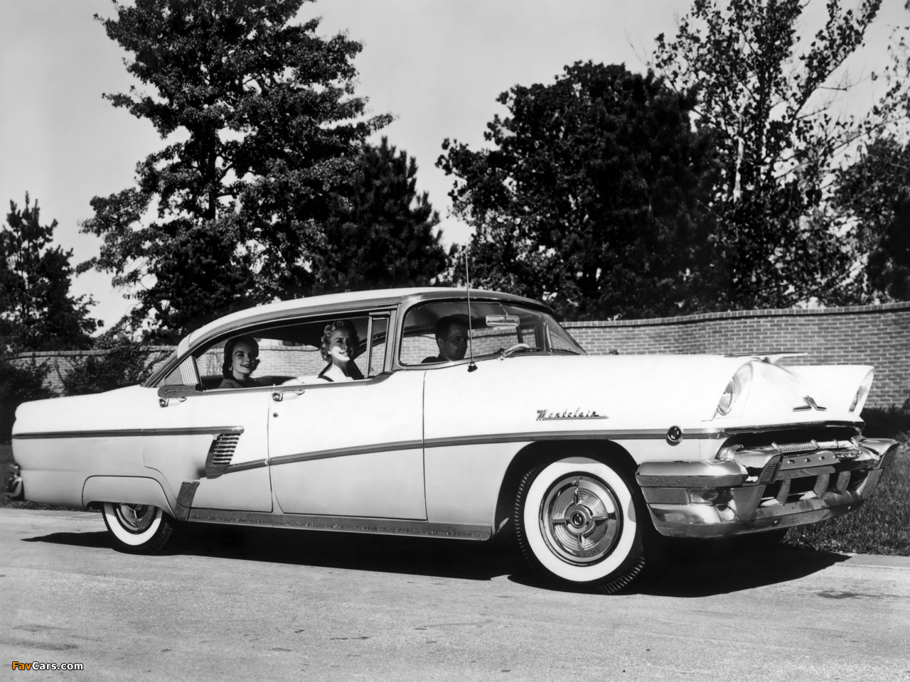 Photos of Mercury Montclair Phaeton Sedan (57A) 1956 (1280 x 960)