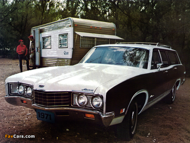 Images of Mercury Montego MX Villager Station Wagon 1971 (640 x 480)