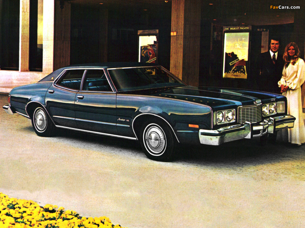 Mercury Montego MX Brougham Pillared Hardtop Sedan (53K) 1976 wallpapers (1024 x 768)