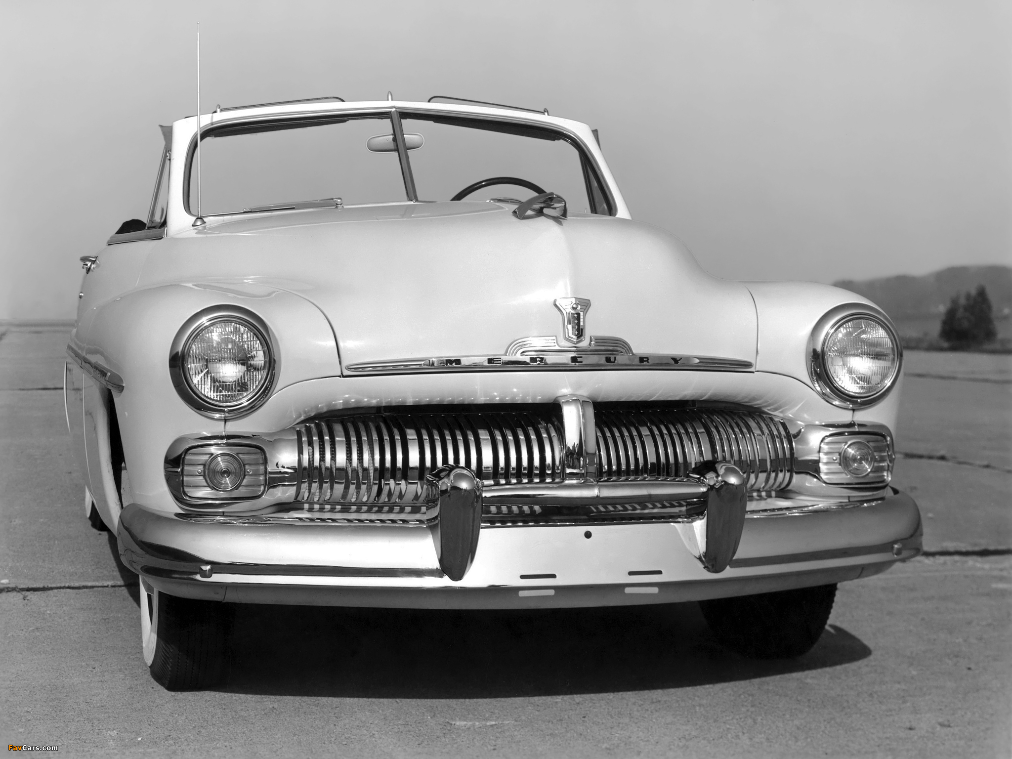 Photos of Mercury Monterey Convertible 1951 (2048 x 1536)